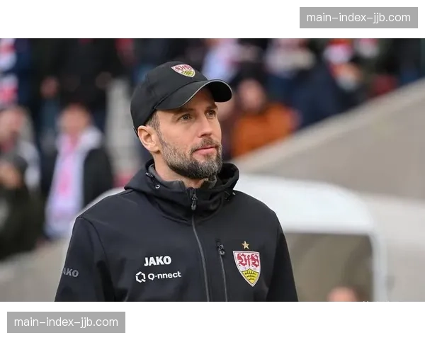 从降级区到中游:斯图加特主帅赫内斯的战术改革与用人 从降级区到中游:斯图加特主帅赫内斯的战术改革与用人