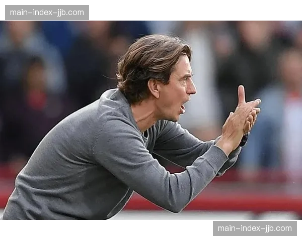 布伦特福德2-2战平埃弗顿，弗兰克赛后肯定球队在0-2落后时未放弃高位防守